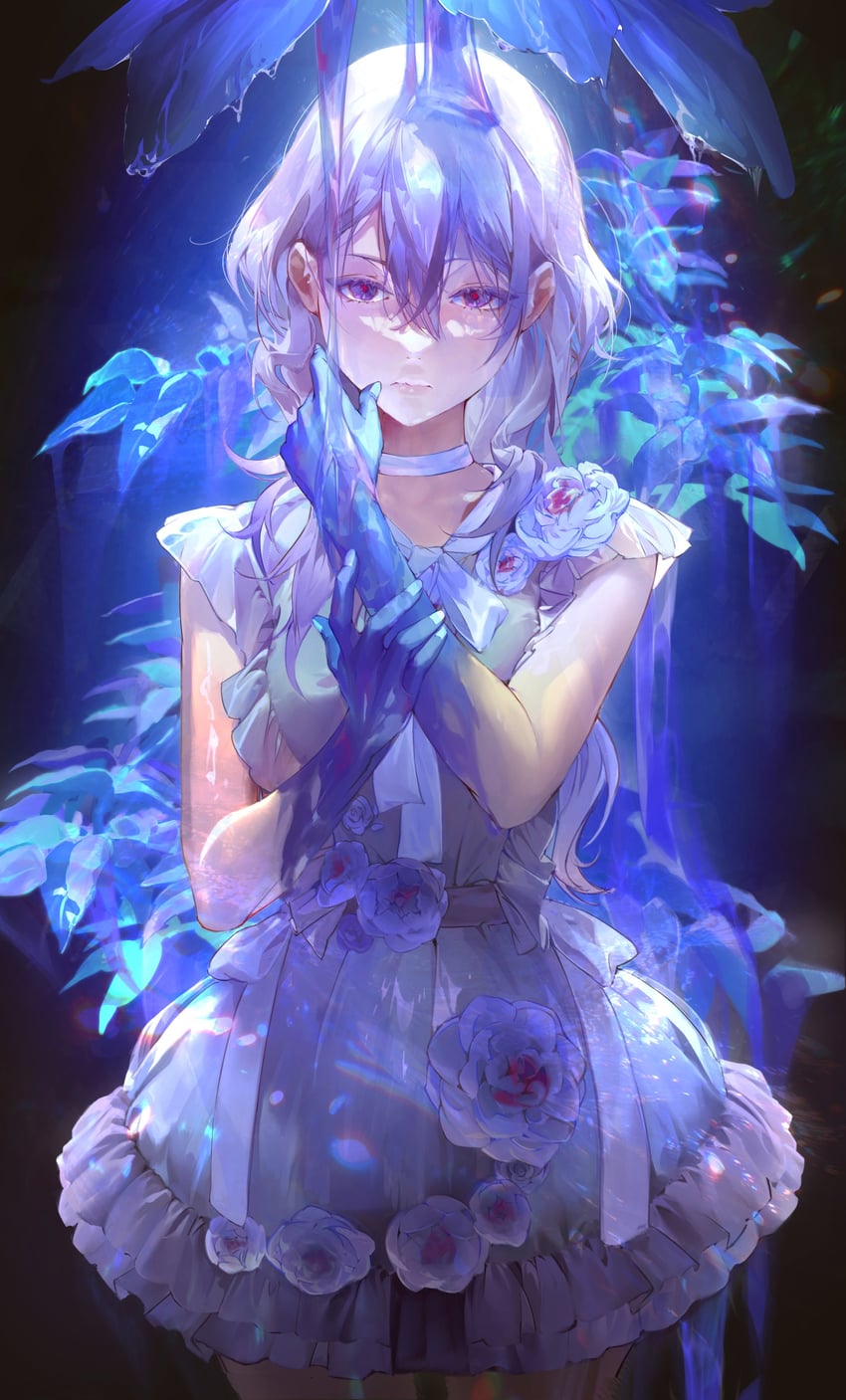 原创 1名女孩 蓝花 蓝手 蓝色液体 项圈