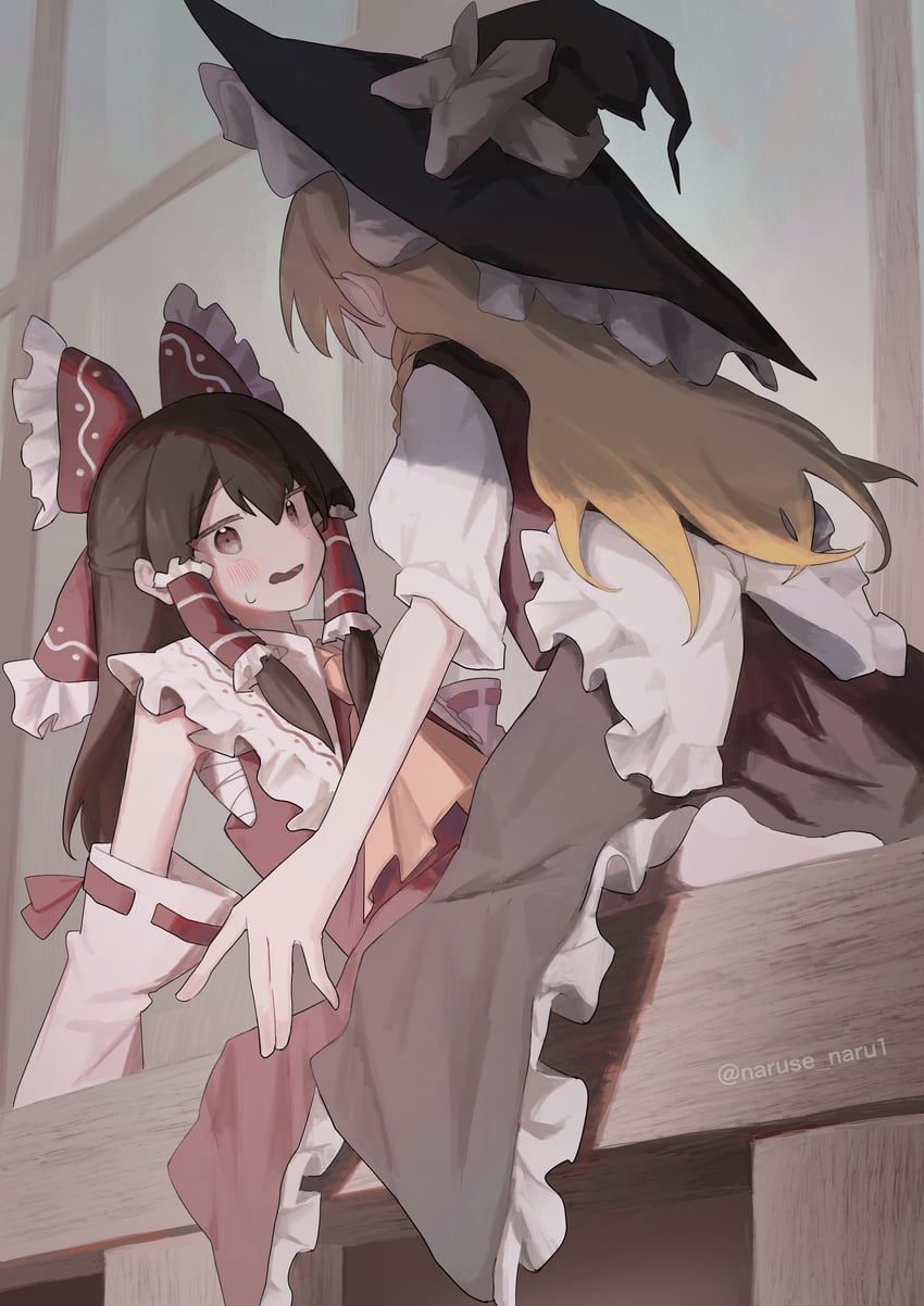 东方Project、博丽灵梦、雾雨魔理沙 2名女孩 阿斯科特领巾 后背蝴蝶结 黑帽子 黑色裙子