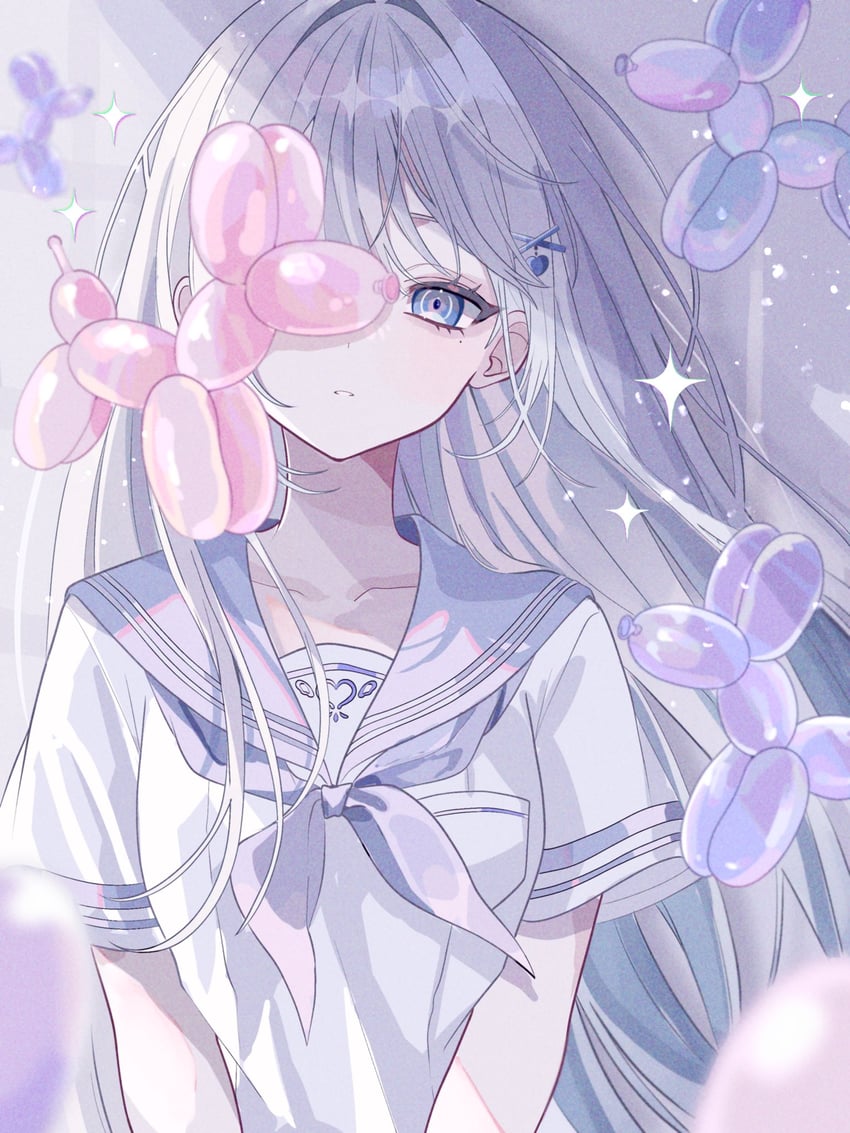 原创 1名女孩 气球动物 蓝眼 蓝色领巾 蓝色水手领