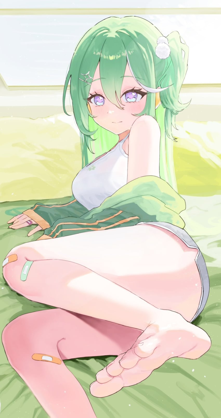 Stellive、柚叶莉子 1名女孩 创可贴 腿上的创可贴 赤脚 乳房