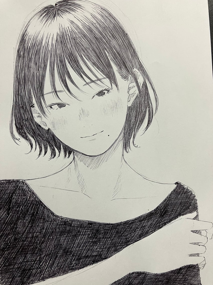 原创 1名女孩 脸红 闭嘴 灰度 手放在自己手臂上