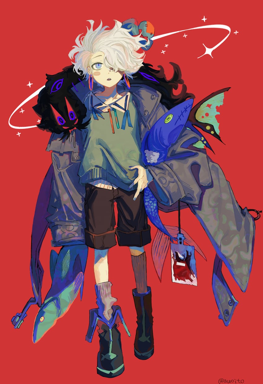 原创 1名男孩 动物 黑色短裤 血 蓝眼