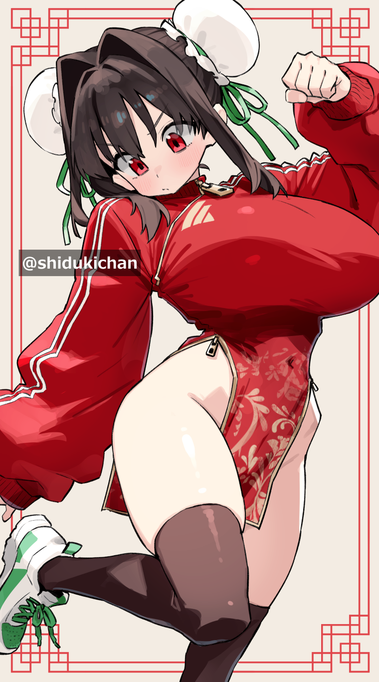 原创 1名女孩 裸露的臀部 黑色过膝袜 脸红 乳房