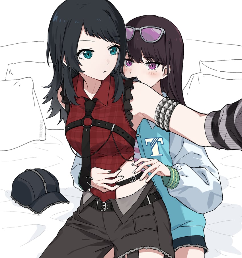 BanG Dream!、Bang Dream! It's MyGO!!!!!、椎名立希 2名女孩 黑发 黑色领带 蓝眼 蓝色短裤