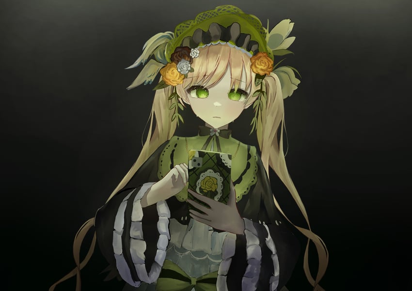 魔法少女的小镇审判、外能范奈 黑色背景 黑色小披肩 黑花 黑玫瑰 金发