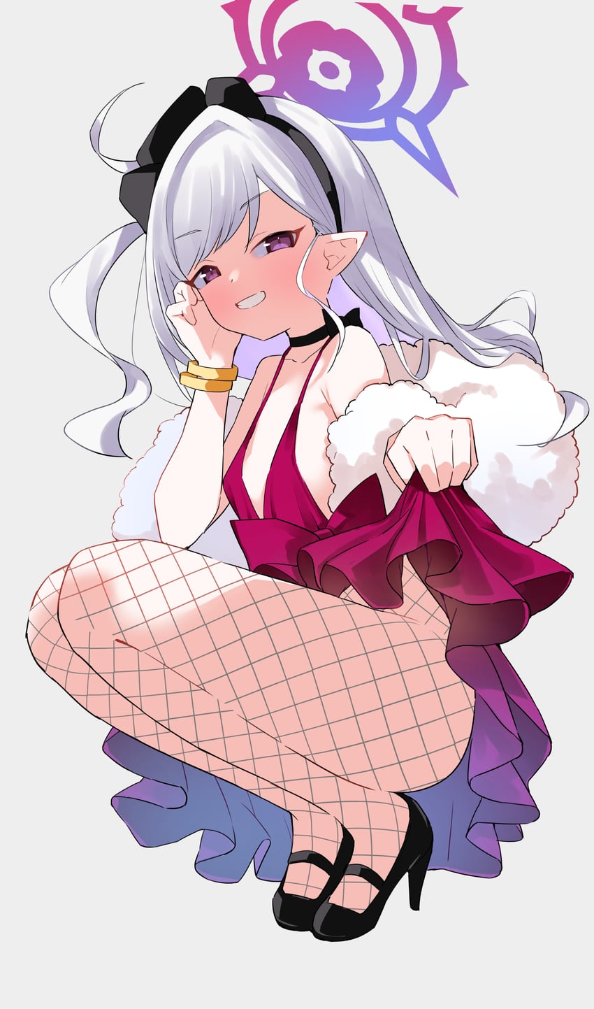 蔚蓝档案、睦月 (蔚蓝档案)、浅黄睦月 (礼服) (蔚蓝档案) 1名女孩 黑色发带 黑鞋 掀起衣服 连衣裙