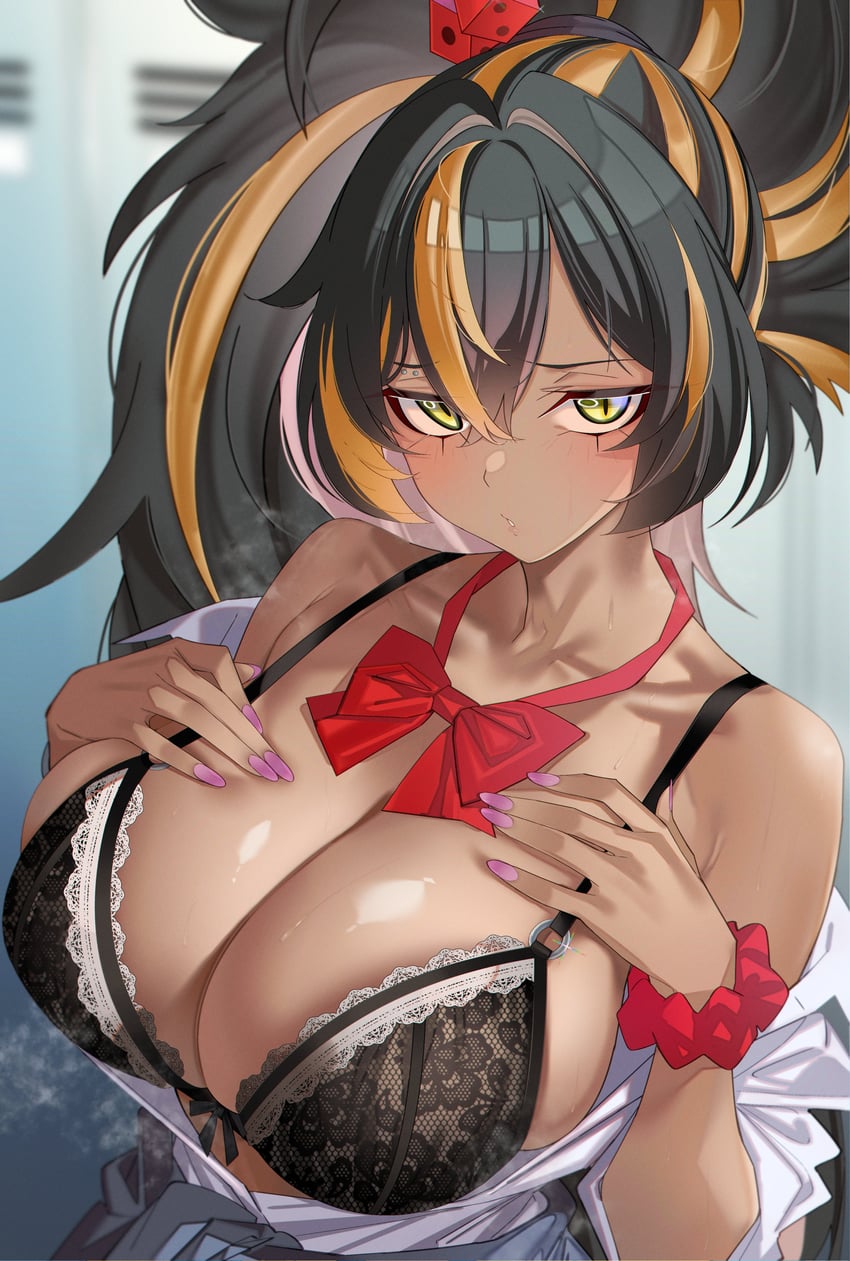 原创 1名女孩 惊讶 露肩 黑色文胸 黑发