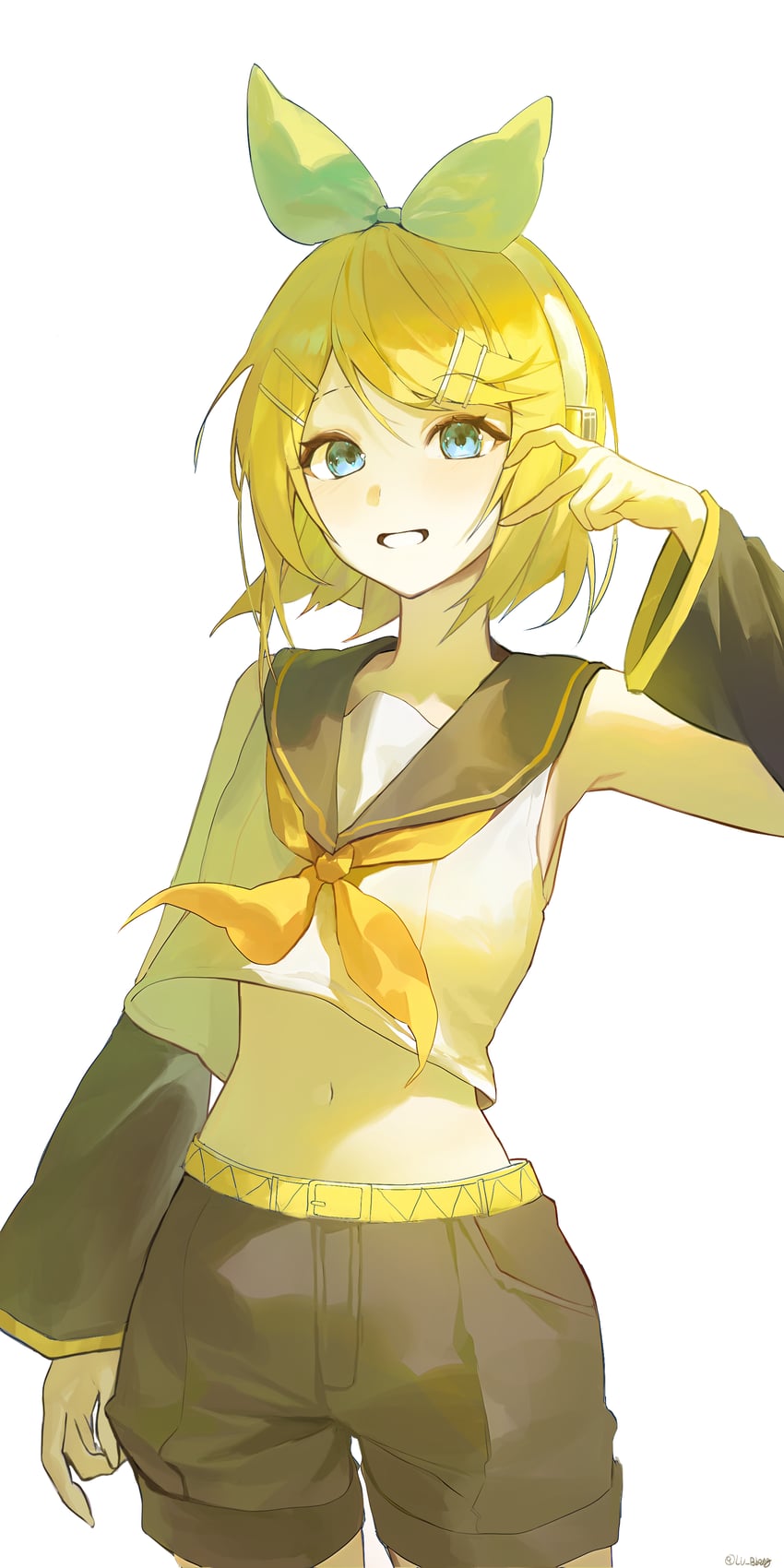 VOCALOID、镜音铃 1名女孩 露肩 腰带 黑色水手领 黑色短裤