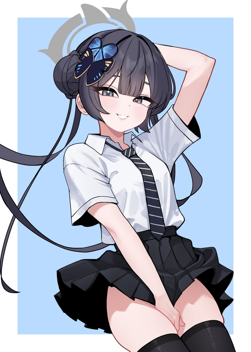 蔚蓝档案、妃咲 (碧蓝档案)、妃 (校服) (蔚蓝档案) 1名女孩 手放在头后 举手 腿间 黑发