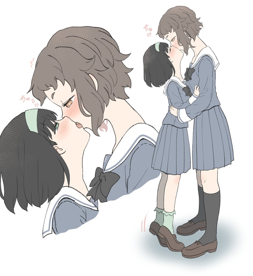 原创 2名女孩 黑色蝴蝶结 黑色蝶形领结 黑发 黑袜