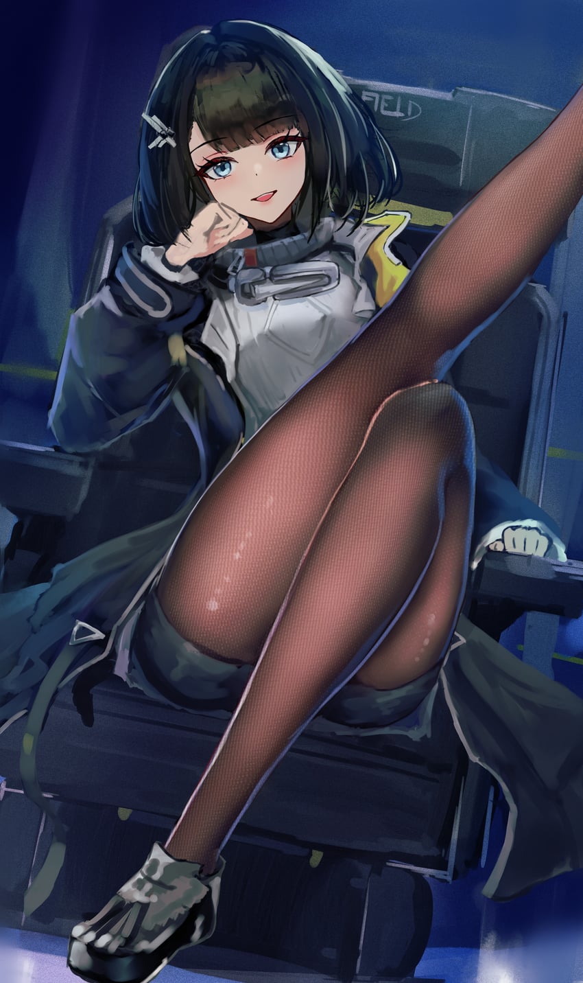 明日方舟、明日方舟：终末地、管理员 (明日方舟) 黑色大衣 黑发 黑鞋 黑色短裤 蓝眼