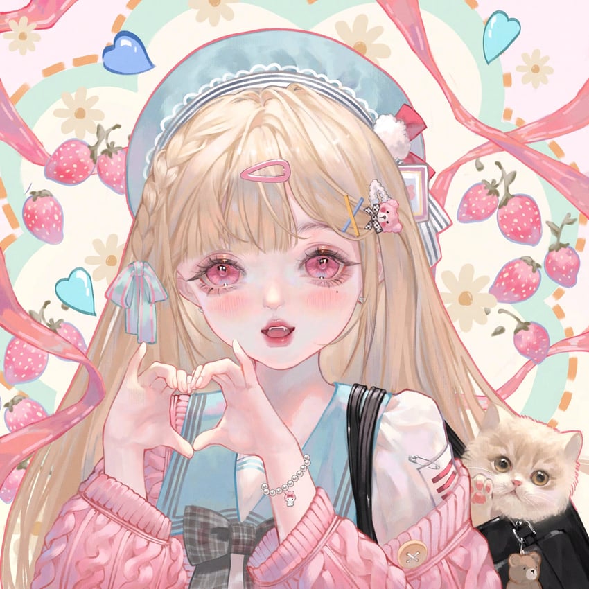 原创 1名女孩 动物 幼兽 金发 猫
