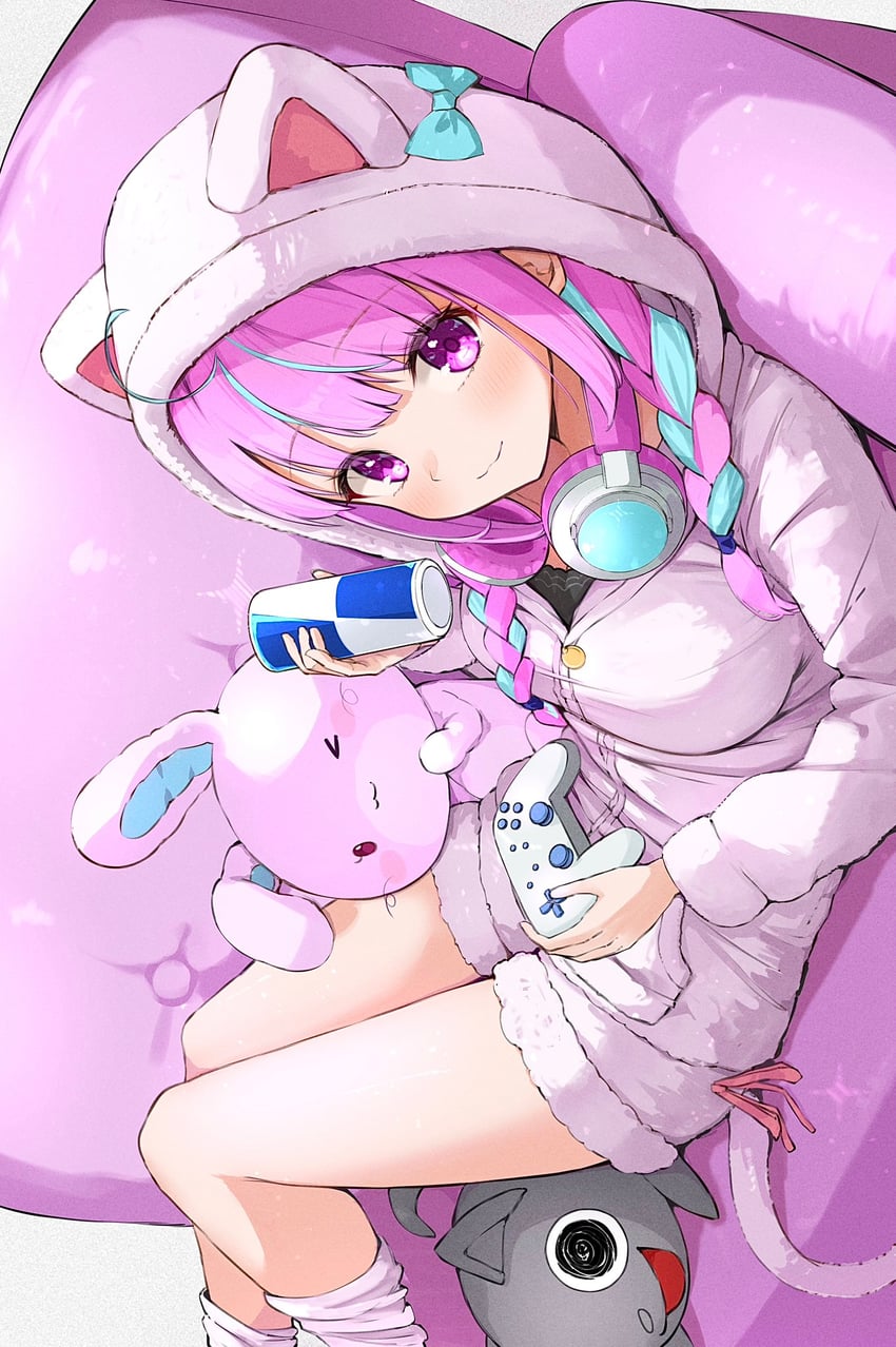 Hololive、凑阿库娅、Neko (凑阿库娅的猫) 1名女孩 动物兜帽 蓝色挑染 齐刘海 脸红