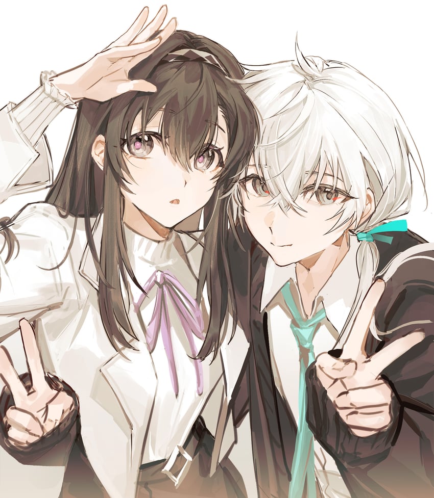 明日方舟、博士 (动漫) (明日方舟)、博士 (明日方舟) 1名男孩 1名女孩 替换服装 水蓝色领带 举手