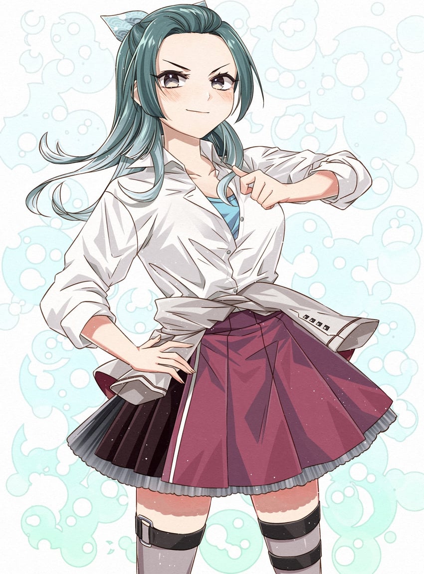 舰队Collection、凉波 (舰队收藏)、suzunami kai ni (kancolle) 1名女孩 蓝色背景 蝴蝶结 衣服围在腰上 牛仔镜头