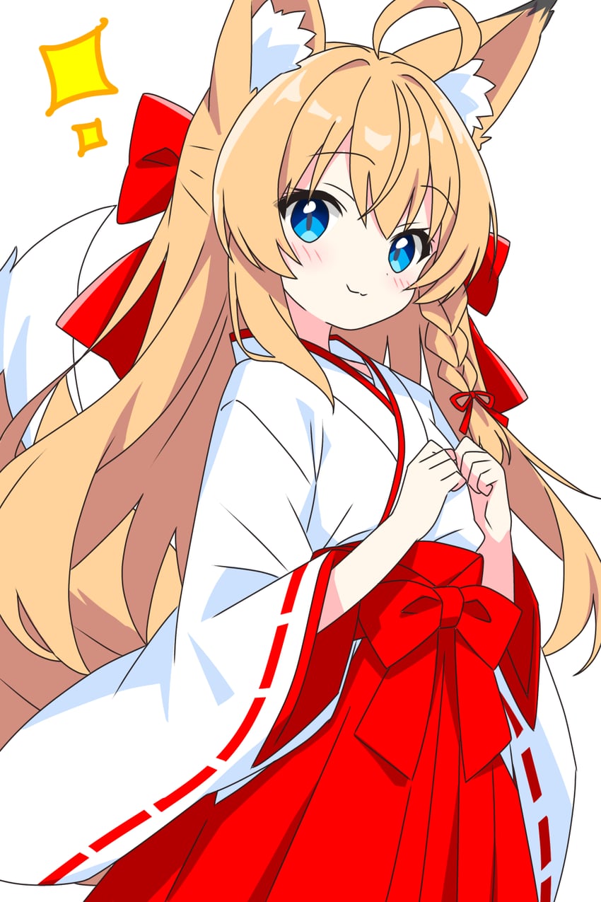 原创、巫女狐狸女孩（暖桌恶魔族） 1名女孩 猫脸笑 呆毛 兽耳毛 兽耳
