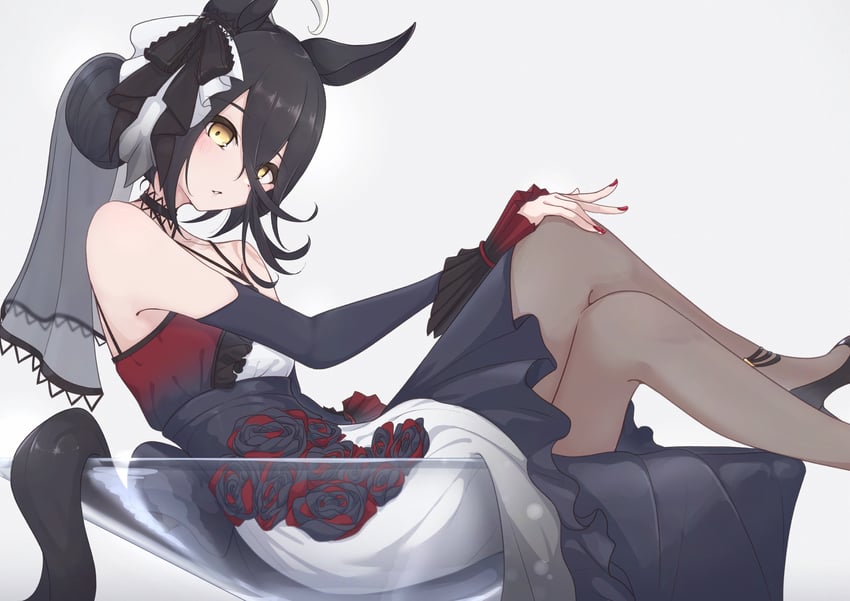 赛马娘、曼城茶座 (Mysterious Rose) (赛马娘)、曼城茶座 (赛马娘) 1名女孩 呆毛 兽耳 露肩 黑花