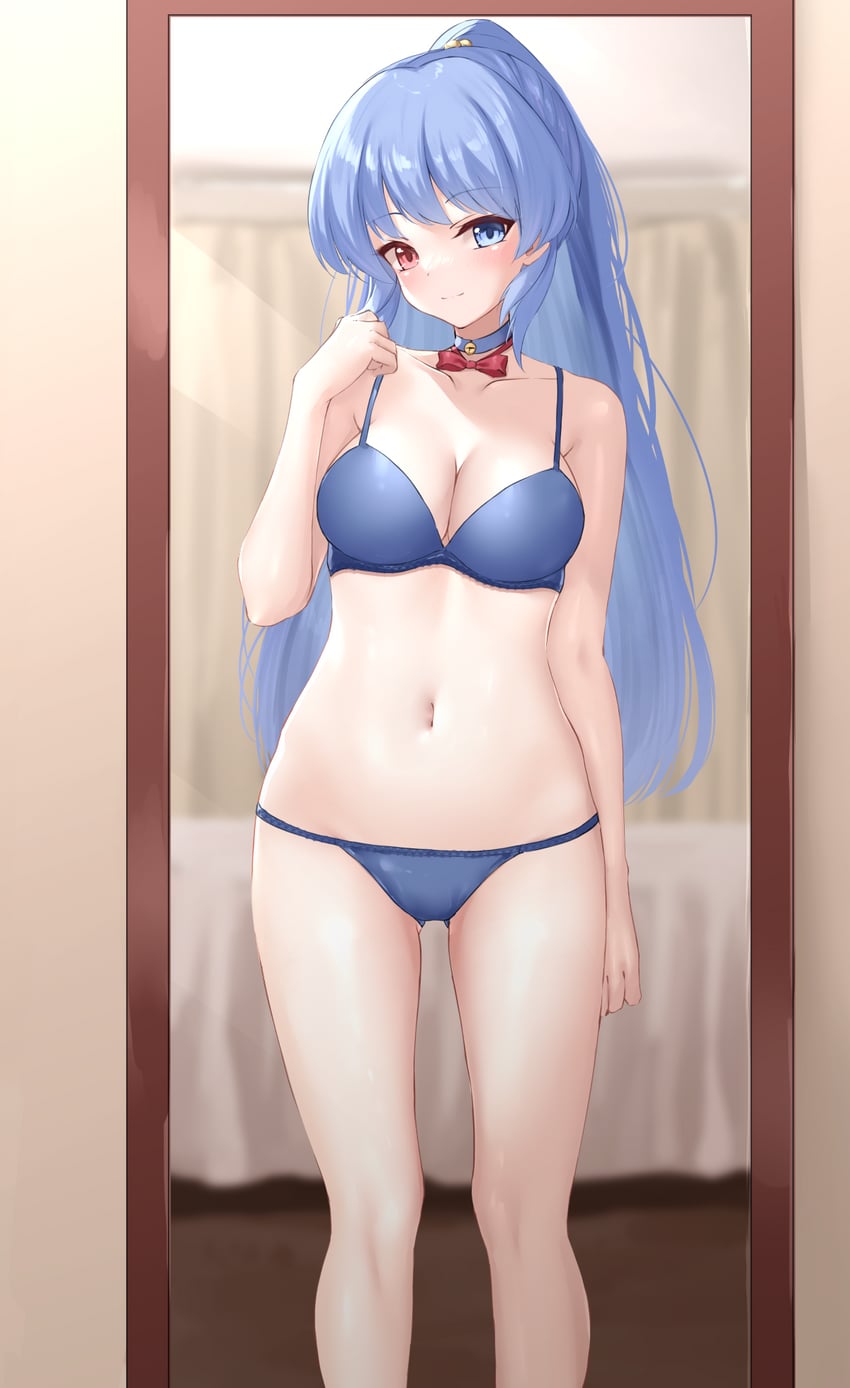 原创 1名女孩 手臂放在侧边 大腿间可见臀部 铃铛 蓝色胸罩