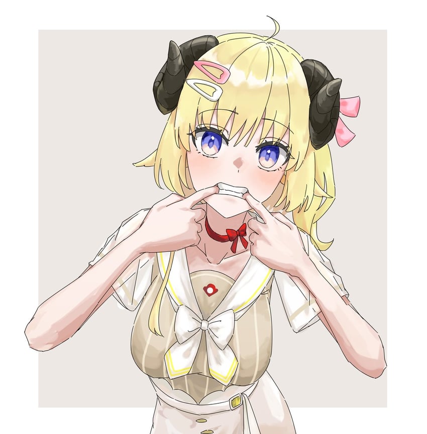 Hololive、角卷绵芽、角卷绵芽 (街头休闲装) 1名女孩 呆毛 发型长度变动 (更短) 兽耳 金发