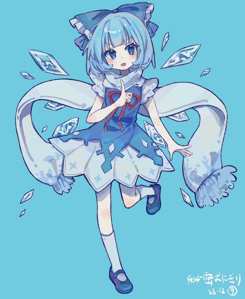 东方Project、琪露诺 1名女孩 :D 蓝色背景 蓝色蝴蝶结 蓝色连衣裙