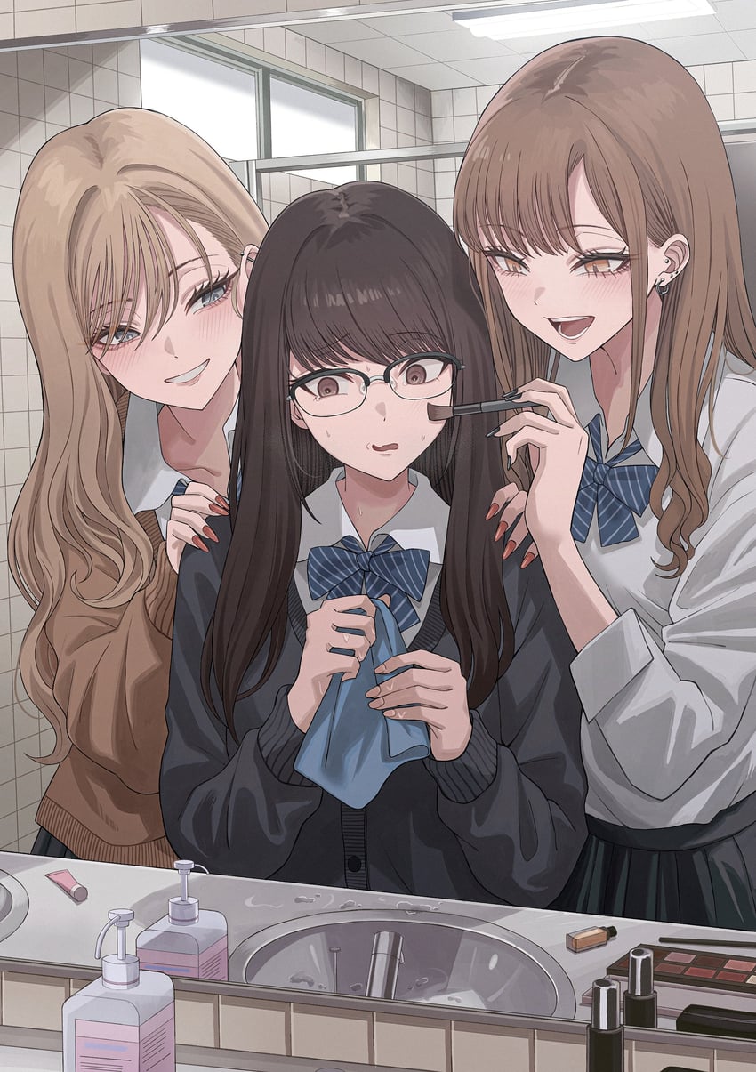 原创 3人女子 浴室 黑发 黑色毛衣 金发