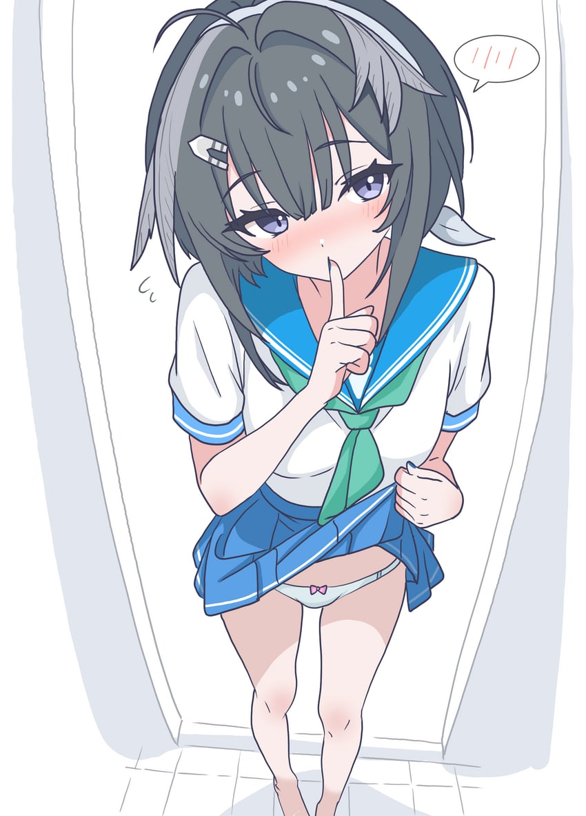 明日方舟、羽毛笔 (明日方舟) 1名女孩 替换服装 黑发 蓝眼 蓝色水手领