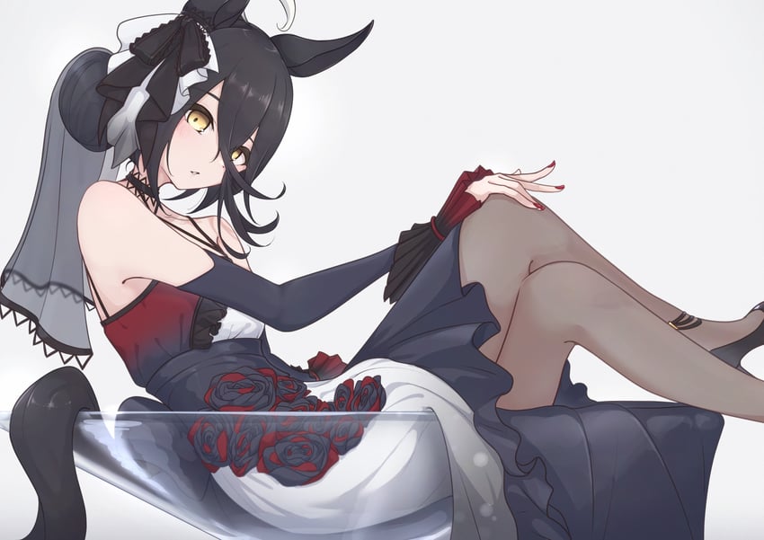 赛马娘、曼城茶座 (Mysterious Rose) (赛马娘)、曼城茶座 (赛马娘) 1名女孩 呆毛 兽耳 露肩 黑花