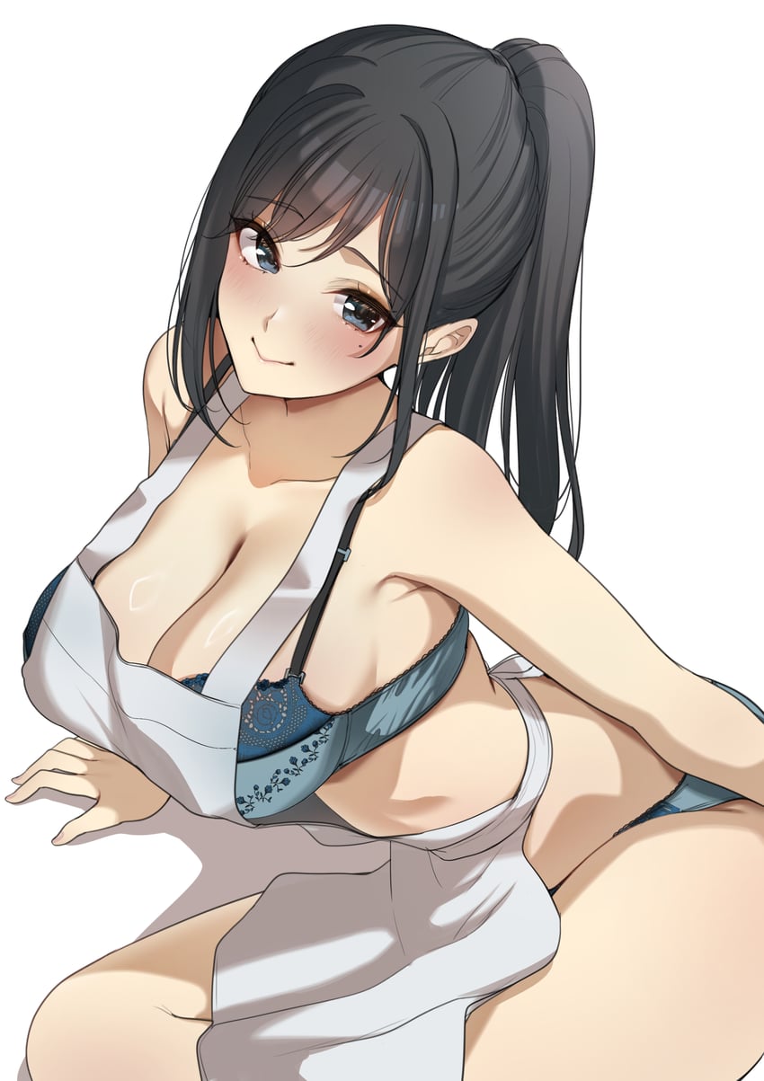 二次元插画 1名女孩 围裙 黑发 蓝色胸罩 蓝眼