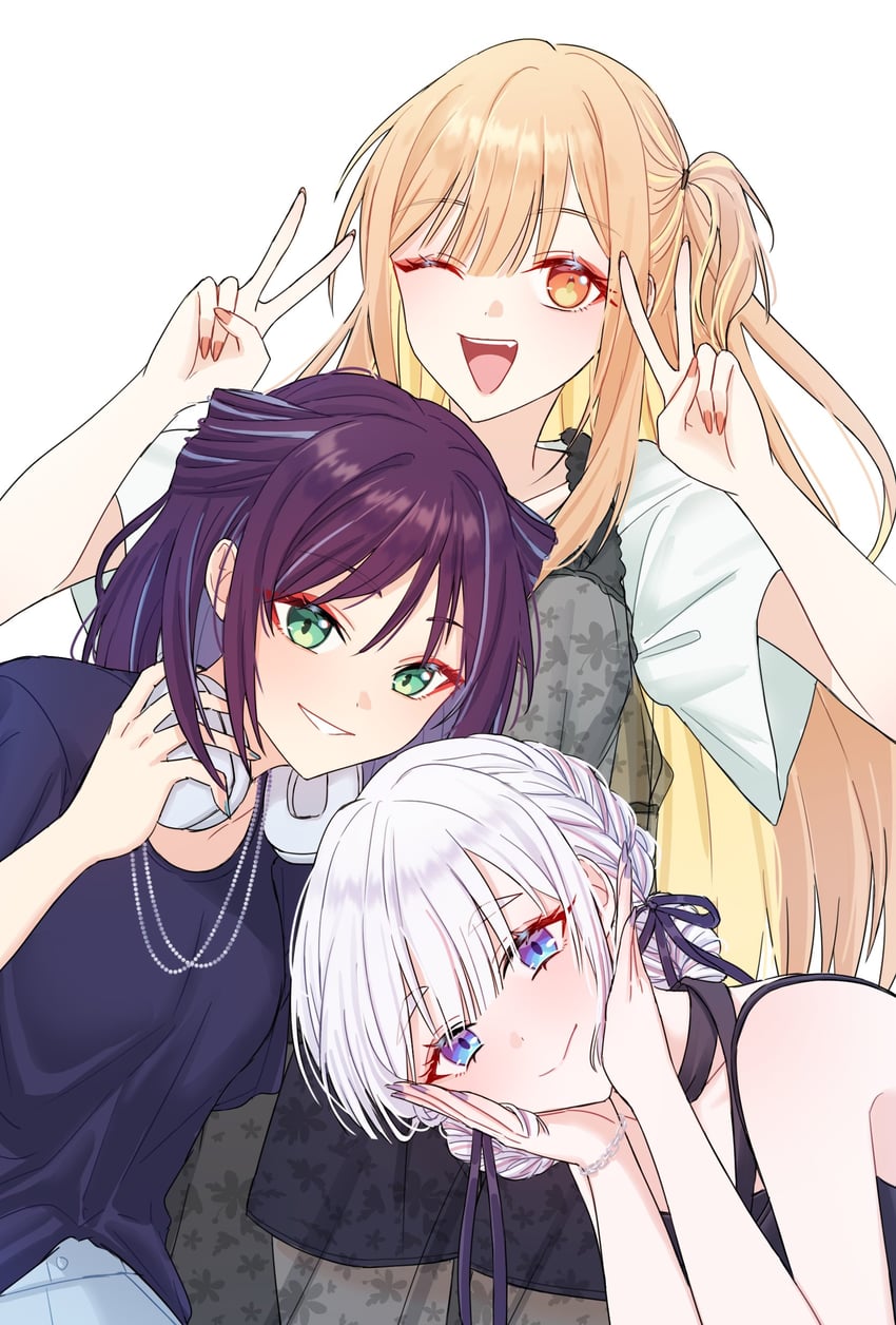超辉夜姬!、辉夜 (超辉夜姬!)、留奈美八千代 3人女子 黑色连衣裙 金发 蓝眼 蓝发