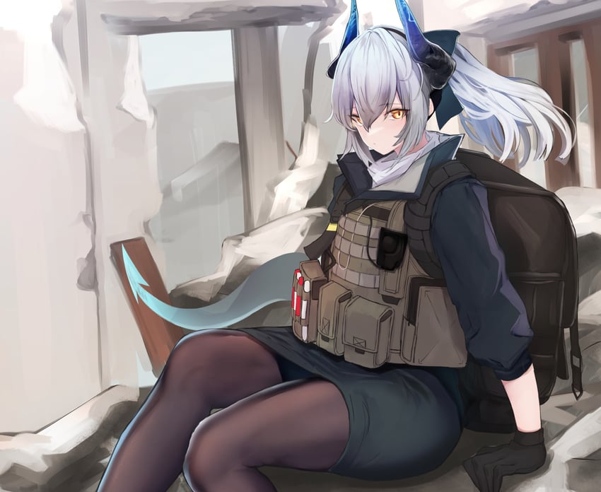 明日方舟、雷蛇 (明日方舟)、雷蛇 (过载) (明日方舟) 1名女孩 背包 包 黑包 黑色蝴蝶结