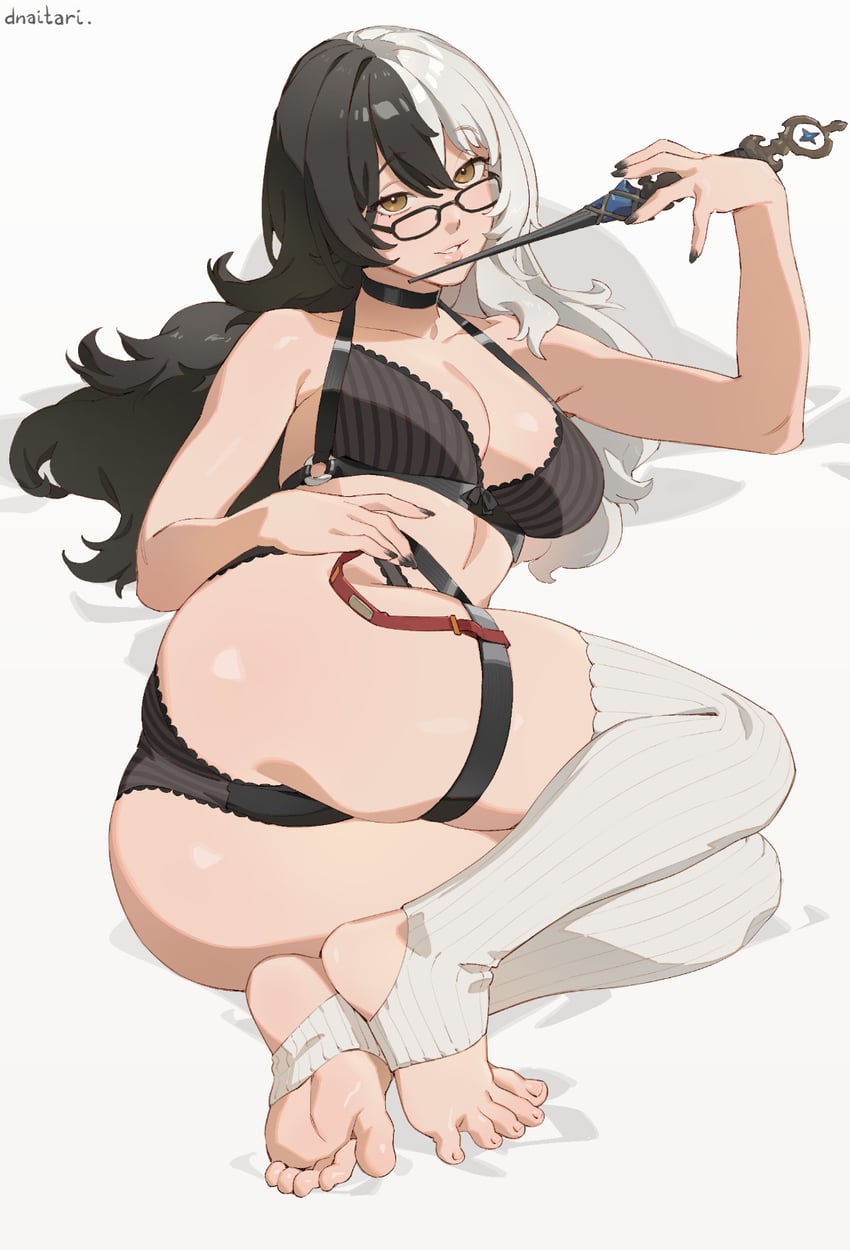 二次元插画 1名女孩 屁股 露肩 黑色项圈 黑发