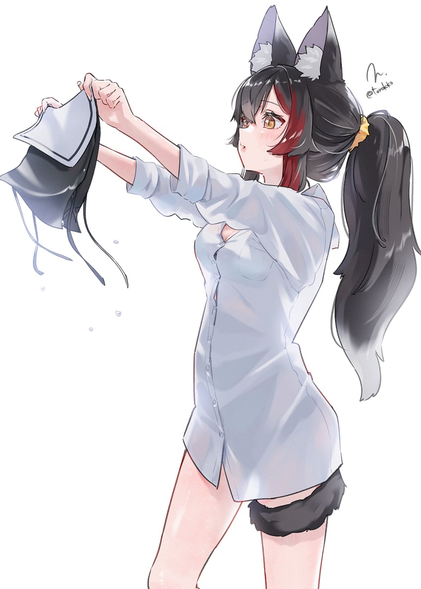 Hololive、大神澪 1名女孩 兽耳 黑发 乳房 乳沟