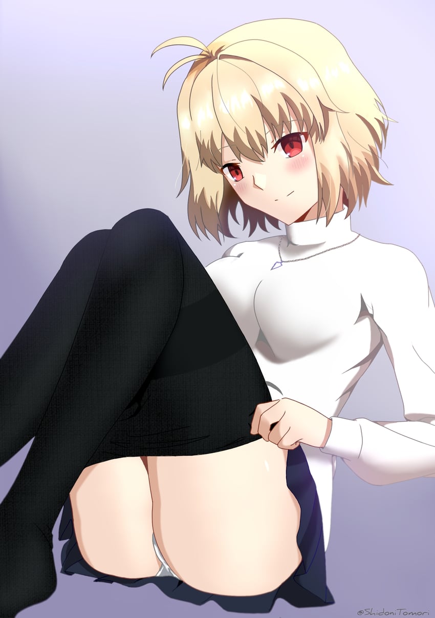 月姬、月姬 (重制版)、型月 1名女孩 呆毛 屁股 金发 蓝裙子