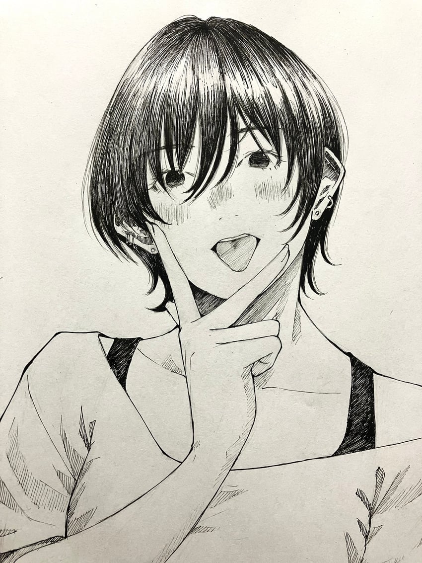 原创 1名女孩 脸红 内衣肩带 耳洞 耳环