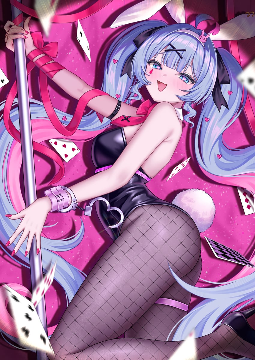 兔穴(Vocaloid)、VOCALOID、初音未来 1名女孩 呆毛 兽耳 黑色紧身连体衣 蓝眼