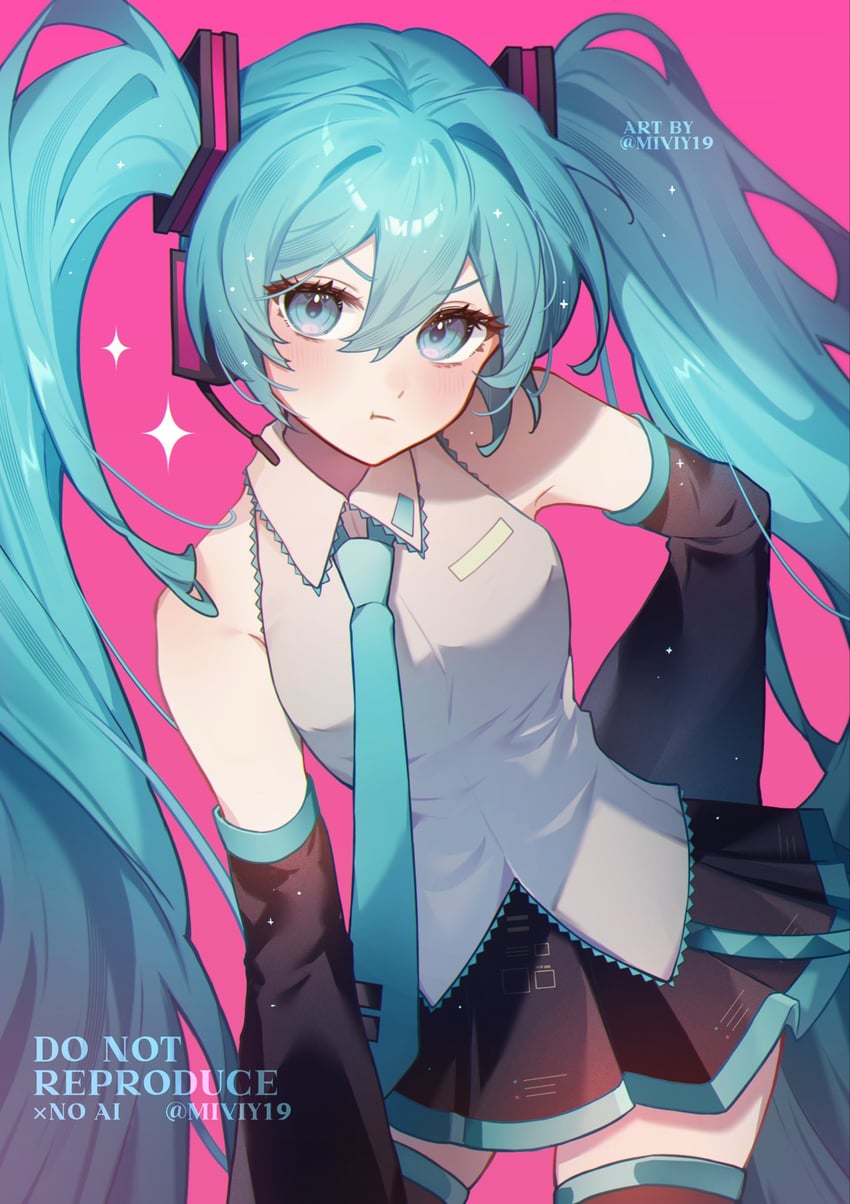 VOCALOID、初音未来 1名女孩 水色瞳 水色发 水蓝色领带 手放在背后