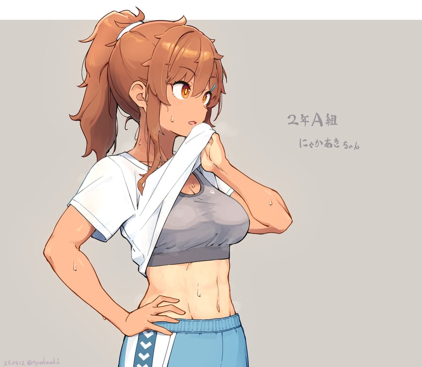 原创、nyaka aki (nakaaki masashi) 蓝色短裤 乳房 棕眼睛 棕发 掀起衣服